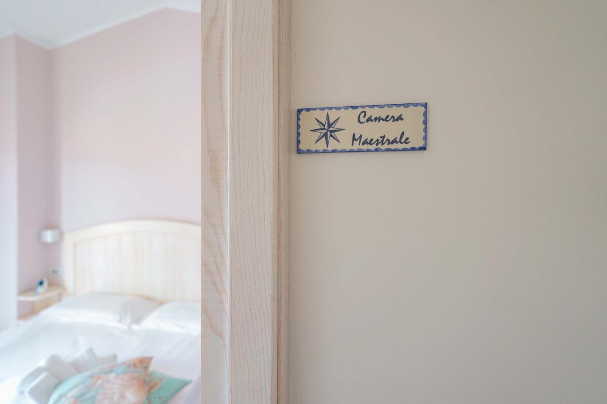 La Rosa Dei Venti Bed & Breakfast Villasimius Bagian luar foto